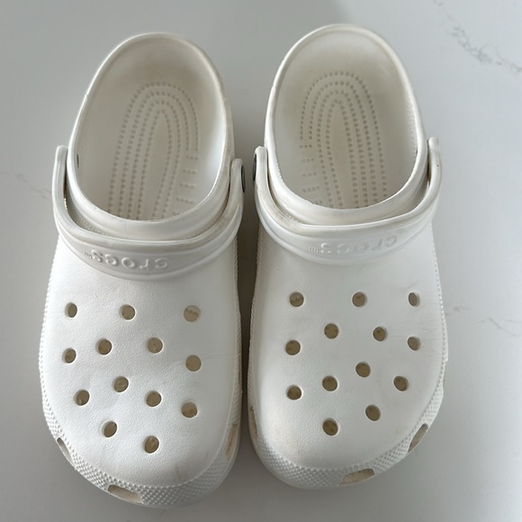 Classic Crocs- White - Picture 2 of 5